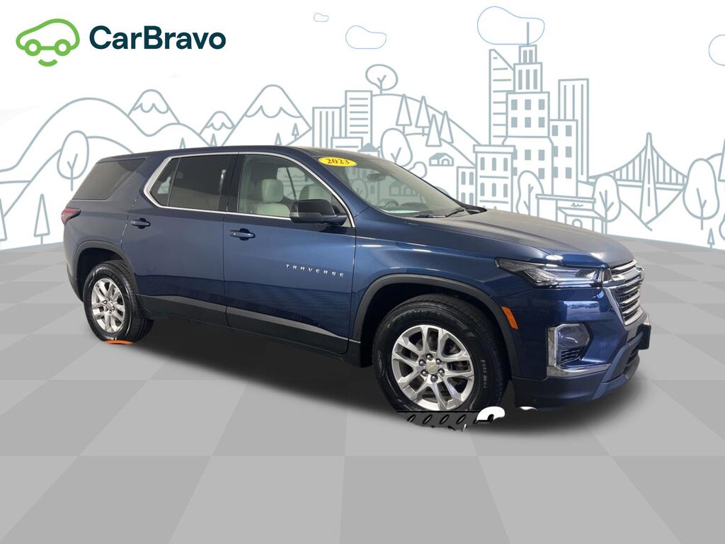 2023 Chevrolet Traverse LS — photo 1 of 6