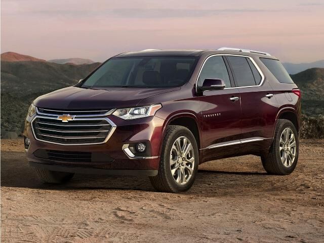 2021 Chevrolet Traverse LS — photo 1 of 12