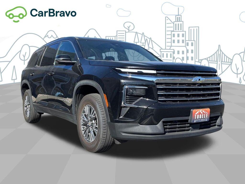2024 Chevrolet Traverse LT — photo 1 of 6