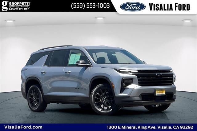 2024 Chevrolet Traverse LT — photo 1 of 26