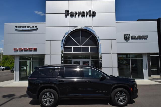 2026 Chevrolet Traverse LT — photo 1 of 13