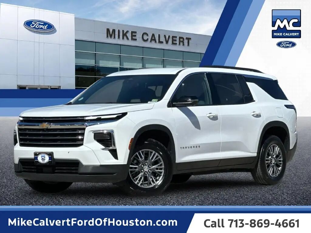 2024 Chevrolet Traverse LT — photo 1 of 13
