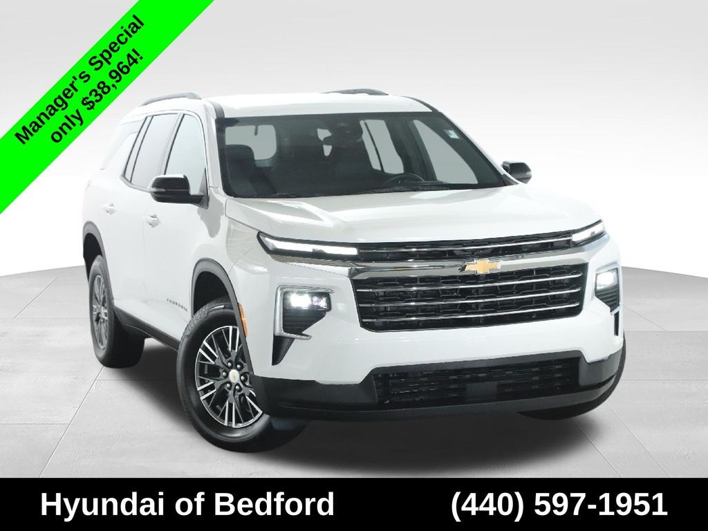 2026 Chevrolet Traverse LT — photo 1 of 13