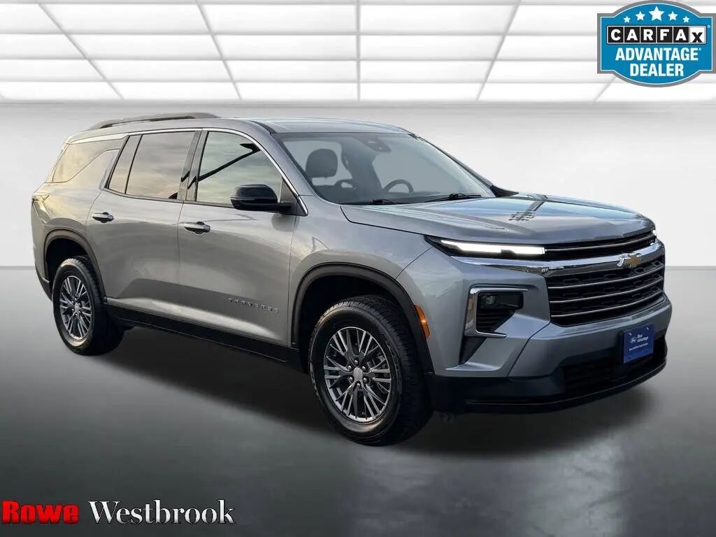 2026 Chevrolet Traverse LT — photo 1 of 13