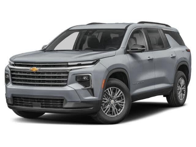 2024 Chevrolet Traverse LT — photo 1 of 17
