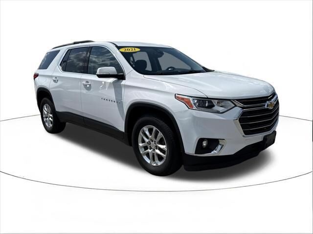 2021 Chevrolet Traverse LT Cloth — photo 1 of 15
