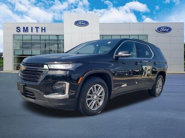 2023 Chevrolet Traverse LT Cloth — photo 1 of 26