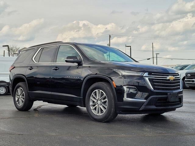 2023 Chevrolet Traverse LT Cloth — photo 1 of 47