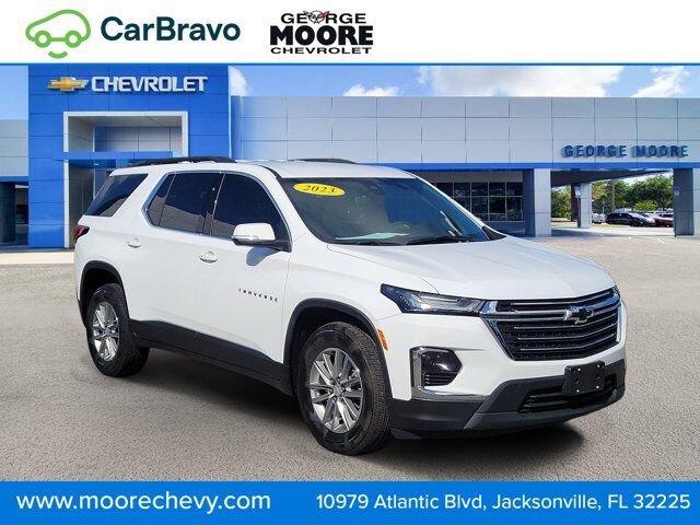 2023 Chevrolet Traverse LT Cloth