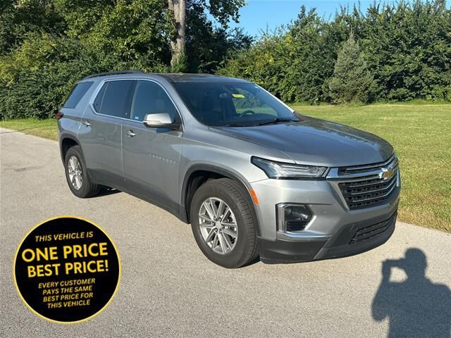 2023 Chevrolet Traverse LT Cloth — photo 1 of 13