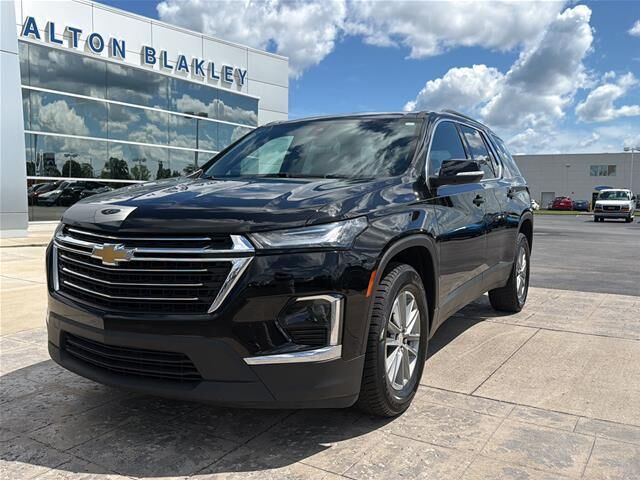 2023 Chevrolet Traverse LT Cloth — photo 1 of 12