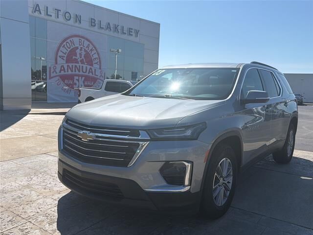 2023 Chevrolet Traverse LT Cloth