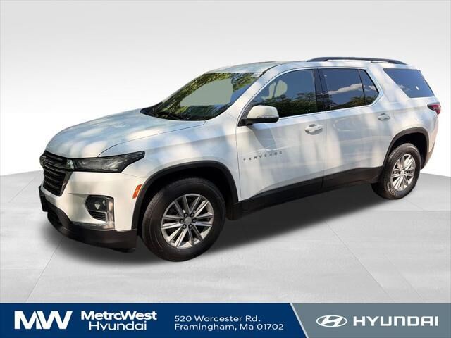 2023 Chevrolet Traverse LT Cloth — photo 1 of 13