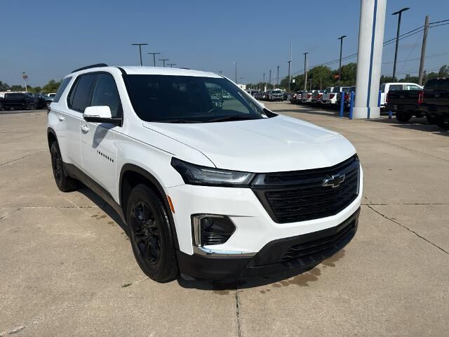 2023 Chevrolet Traverse LT Cloth — photo 1 of 8