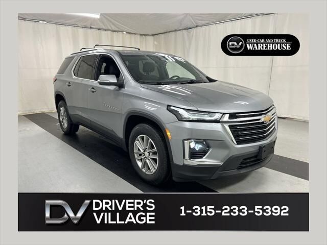 2023 Chevrolet Traverse LT Cloth — photo 1 of 45