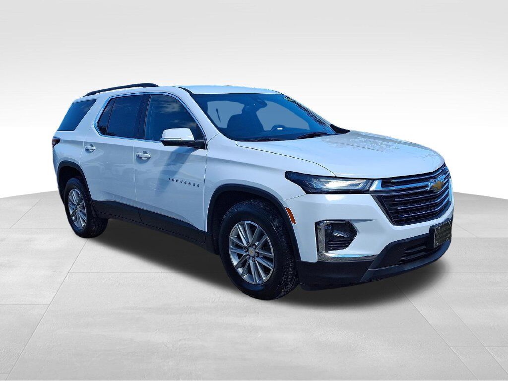 2023 Chevrolet Traverse LT — photo 1 of 1