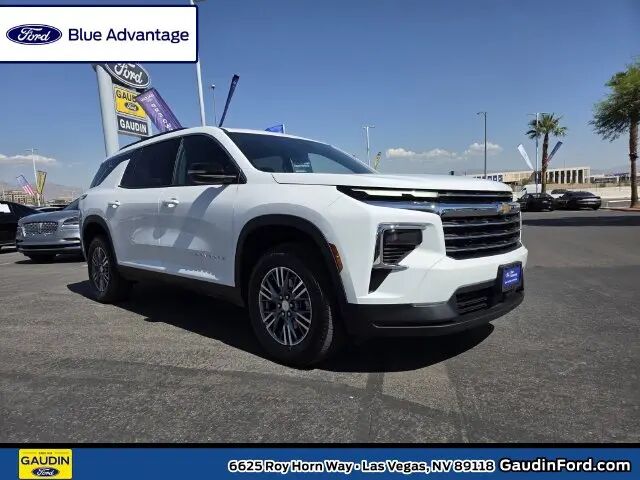 2025 Chevrolet Traverse LT