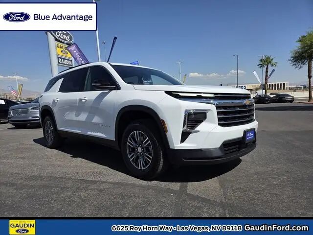 2025 Chevrolet Traverse LT