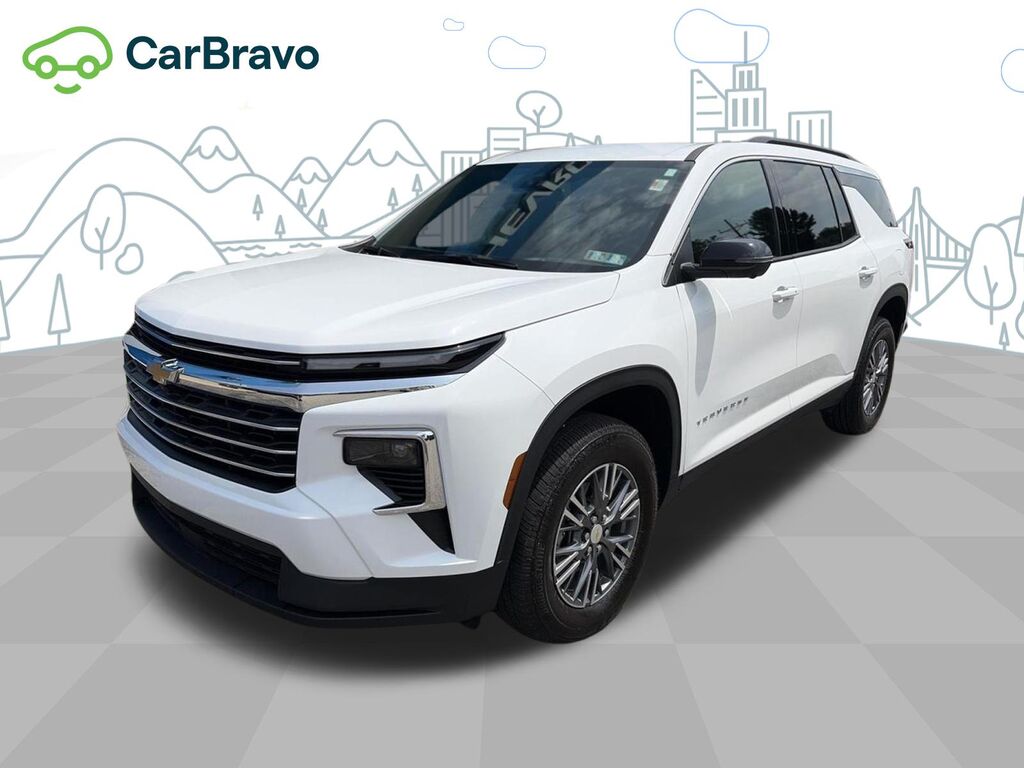 2025 Chevrolet Traverse LT — photo 1 of 6