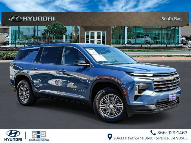 2025 Chevrolet Traverse AWD LT