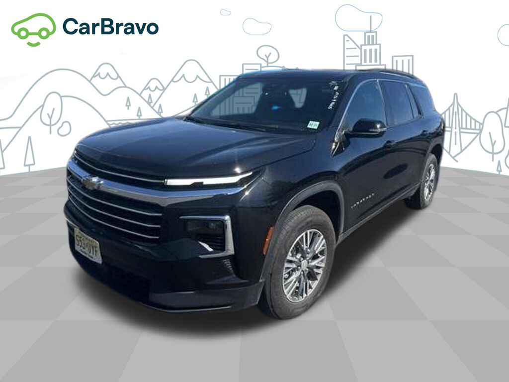 2025 Chevrolet Traverse LT — photo 1 of 6