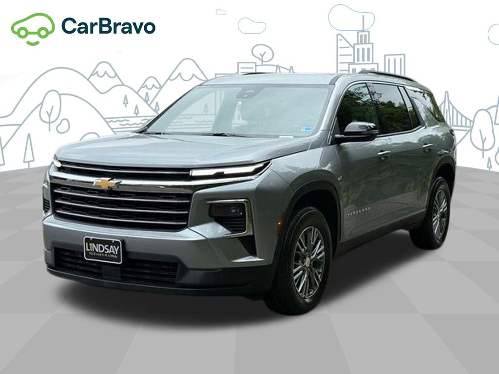 2025 Chevrolet Traverse LT — photo 1 of 6