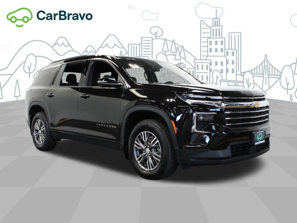 2025 Chevrolet Traverse LT — photo 1 of 7