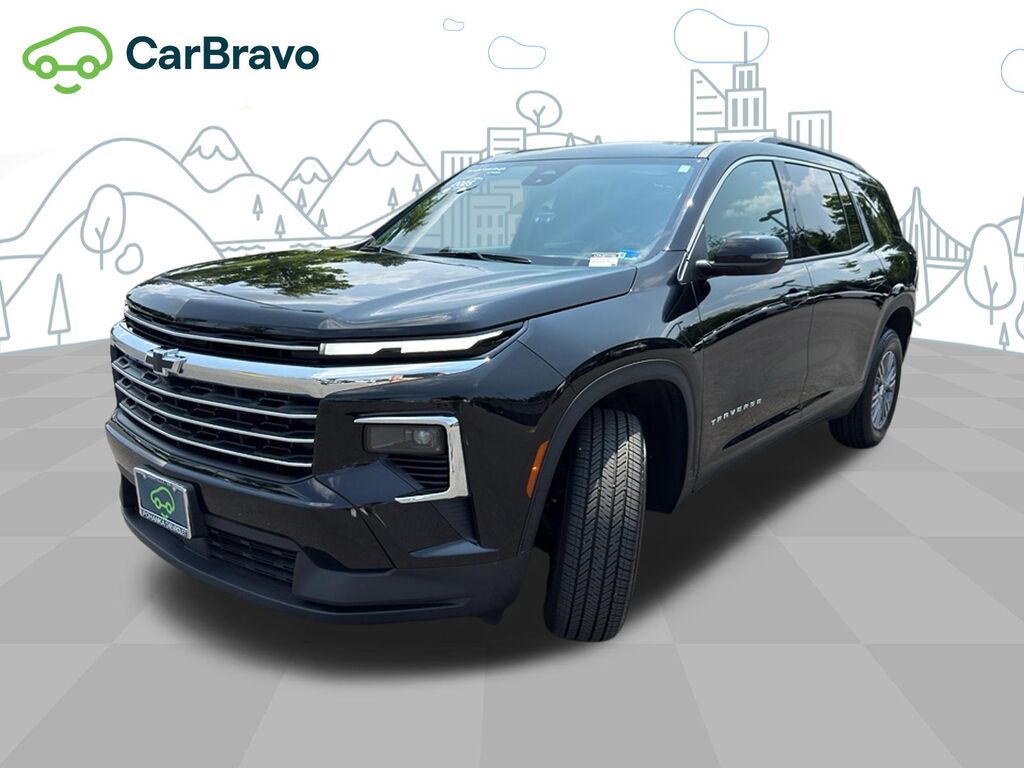2025 Chevrolet Traverse LT — photo 1 of 6