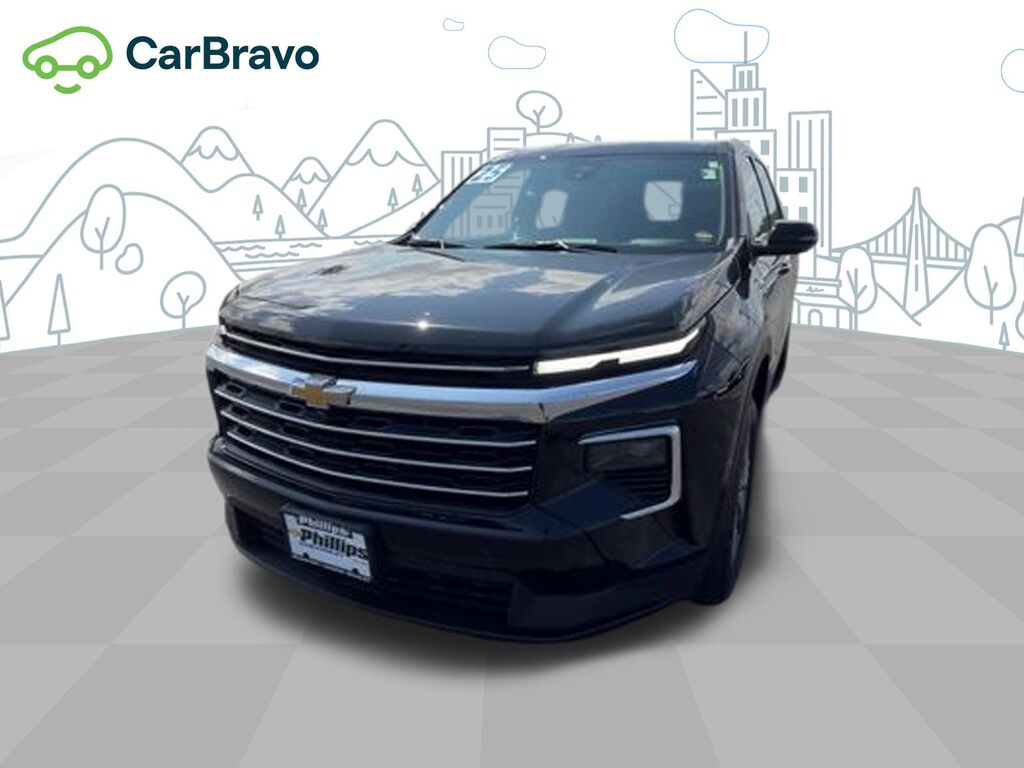 2025 Chevrolet Traverse LT — photo 1 of 7