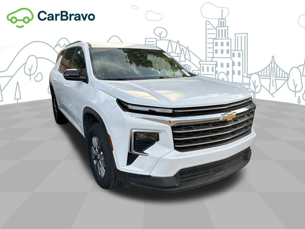 2025 Chevrolet Traverse LT — photo 1 of 6