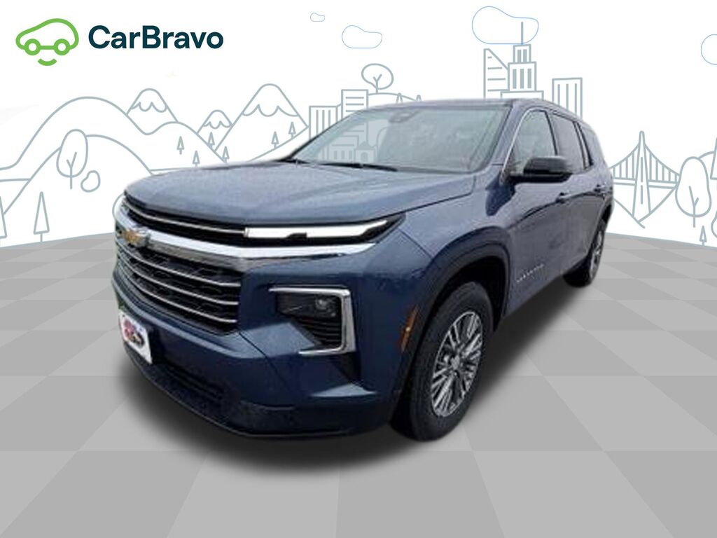 2025 Chevrolet Traverse LT — photo 1 of 7