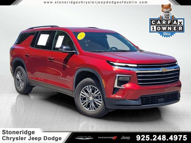 2025 Chevrolet Traverse AWD LT — photo 1 of 13