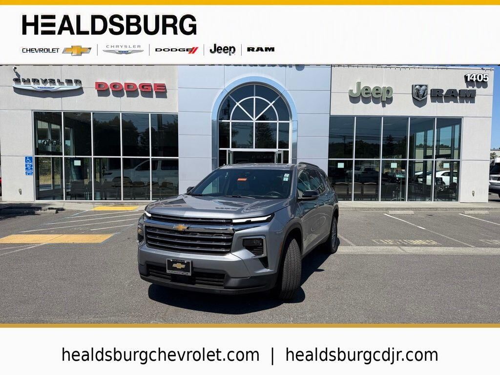 2025 Chevrolet Traverse LT — photo 1 of 26