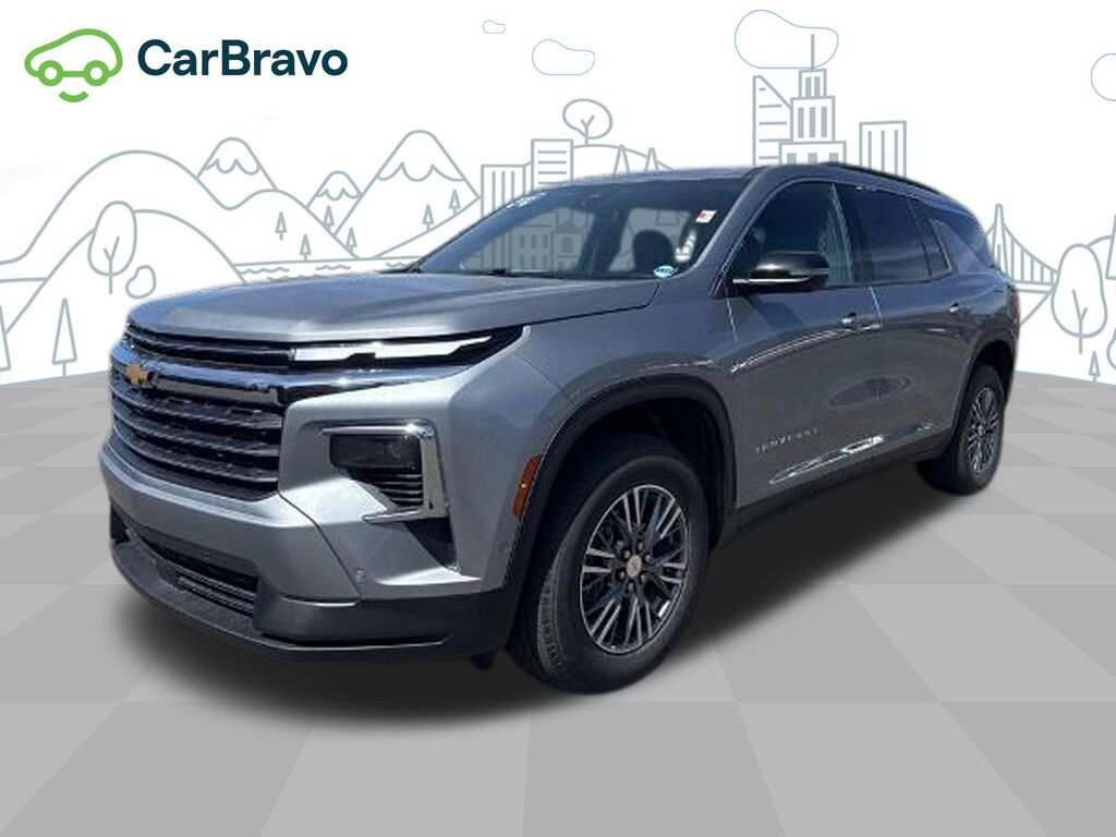 2025 Chevrolet Traverse LT — photo 1 of 6