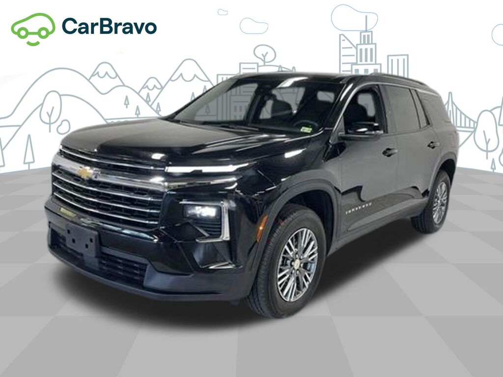 2025 Chevrolet Traverse LT — photo 1 of 6