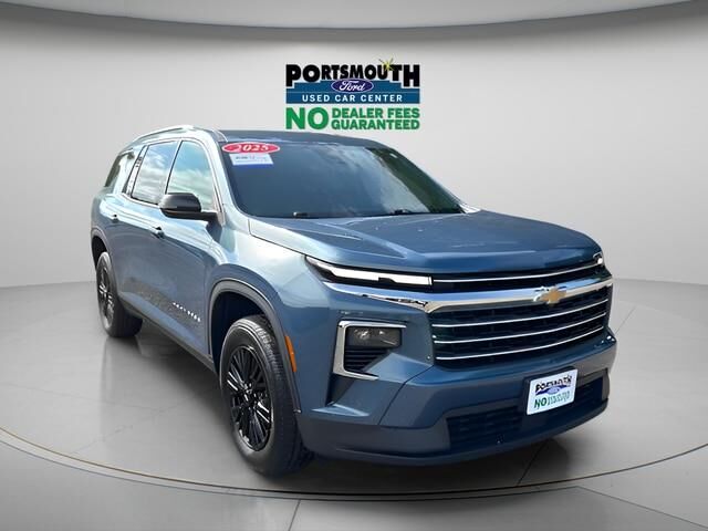 2025 Chevrolet Traverse LT — photo 1 of 25