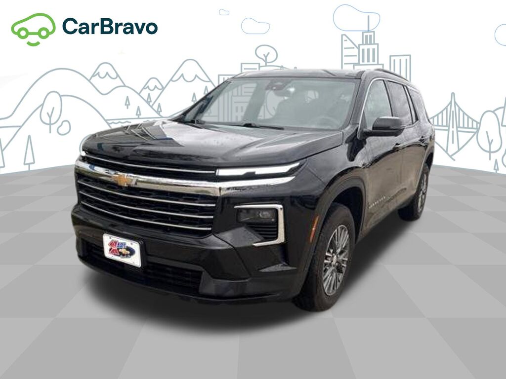 2025 Chevrolet Traverse LT — photo 1 of 7