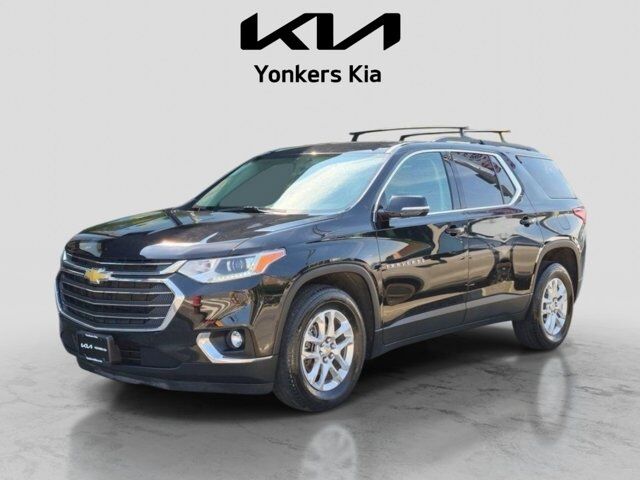 2021 Chevrolet Traverse LT Leather — photo 1 of 14