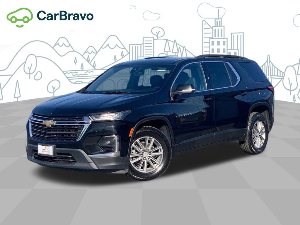 2023 Chevrolet Traverse LT Leather — photo 1 of 6