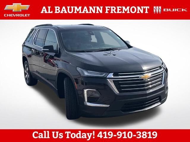 2023 Chevrolet Traverse LT Leather — photo 1 of 13
