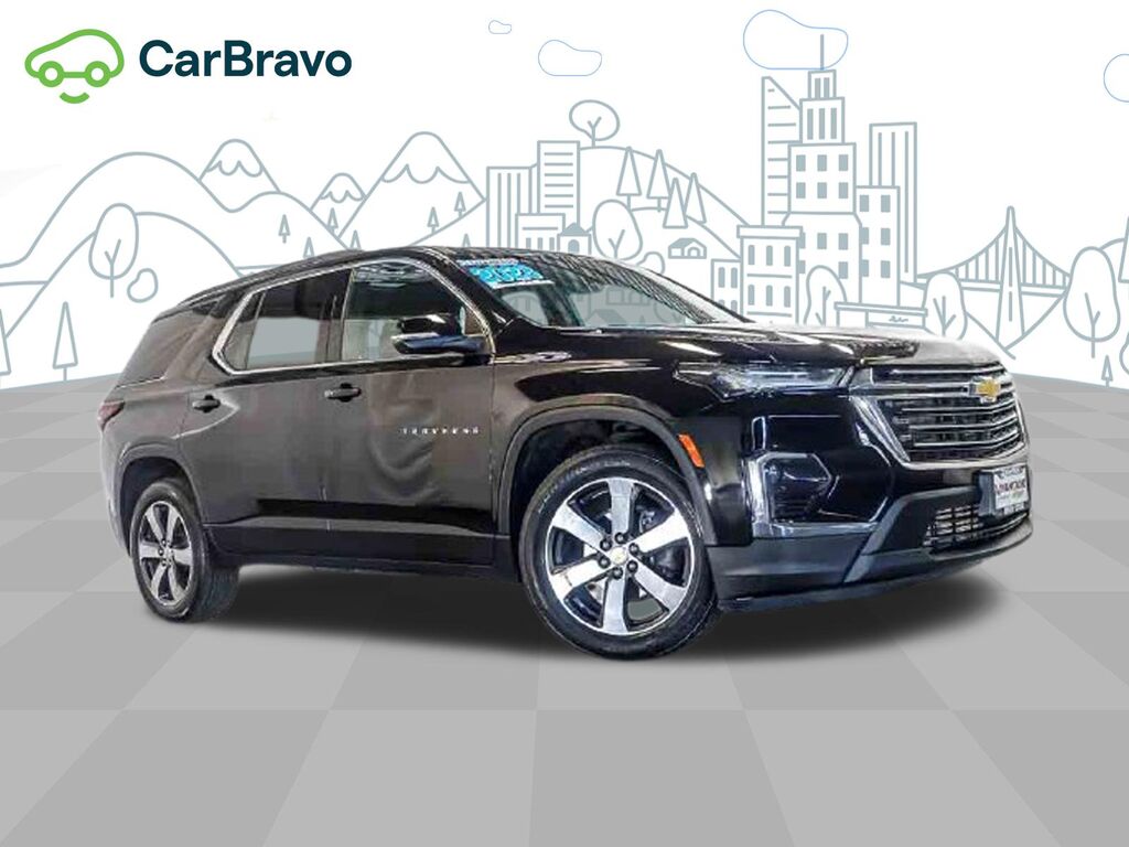 2023 Chevrolet Traverse LT Leather — photo 1 of 7