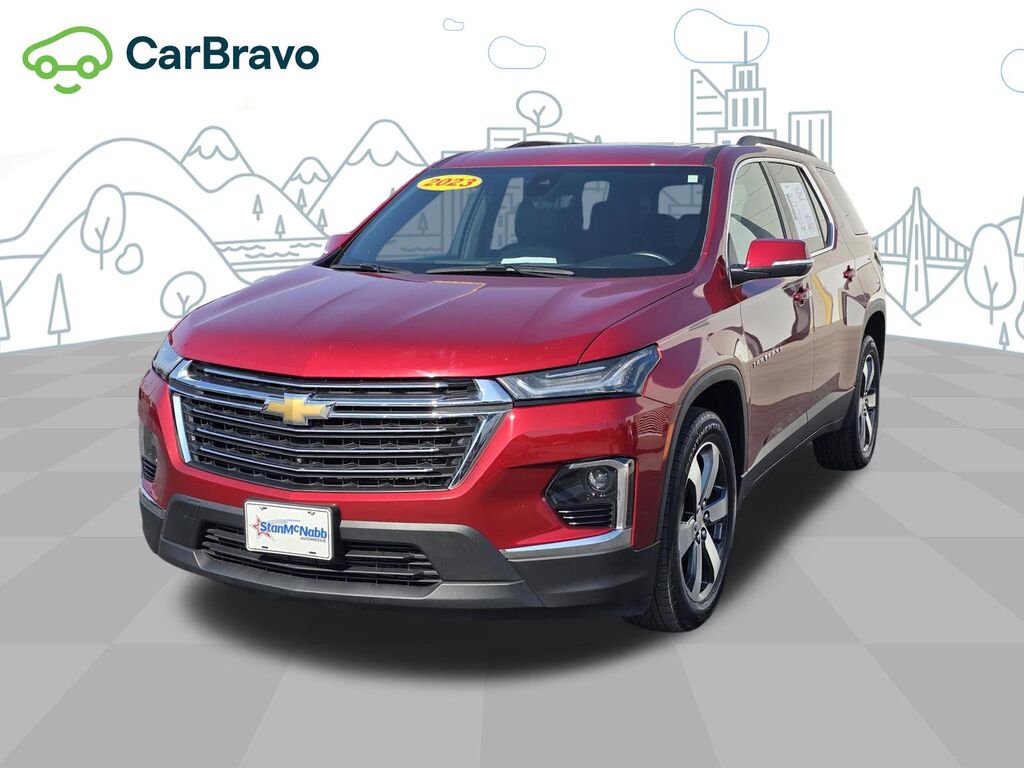 2023 Chevrolet Traverse LT Leather — photo 1 of 7