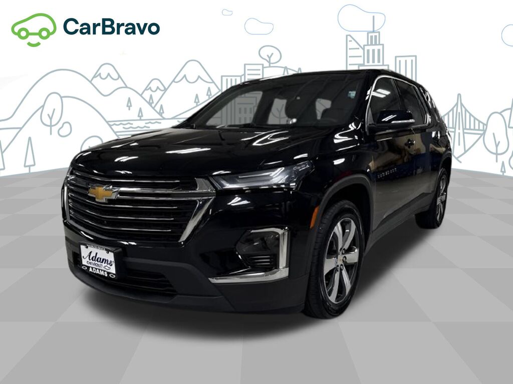2023 Chevrolet Traverse LT Leather — photo 1 of 6