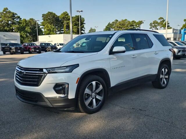 2023 Chevrolet Traverse LT Leather