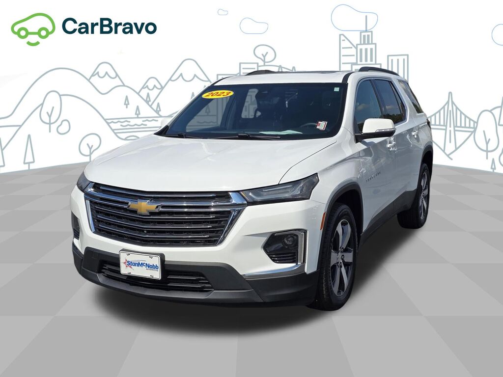 2023 Chevrolet Traverse LT Leather — photo 1 of 7