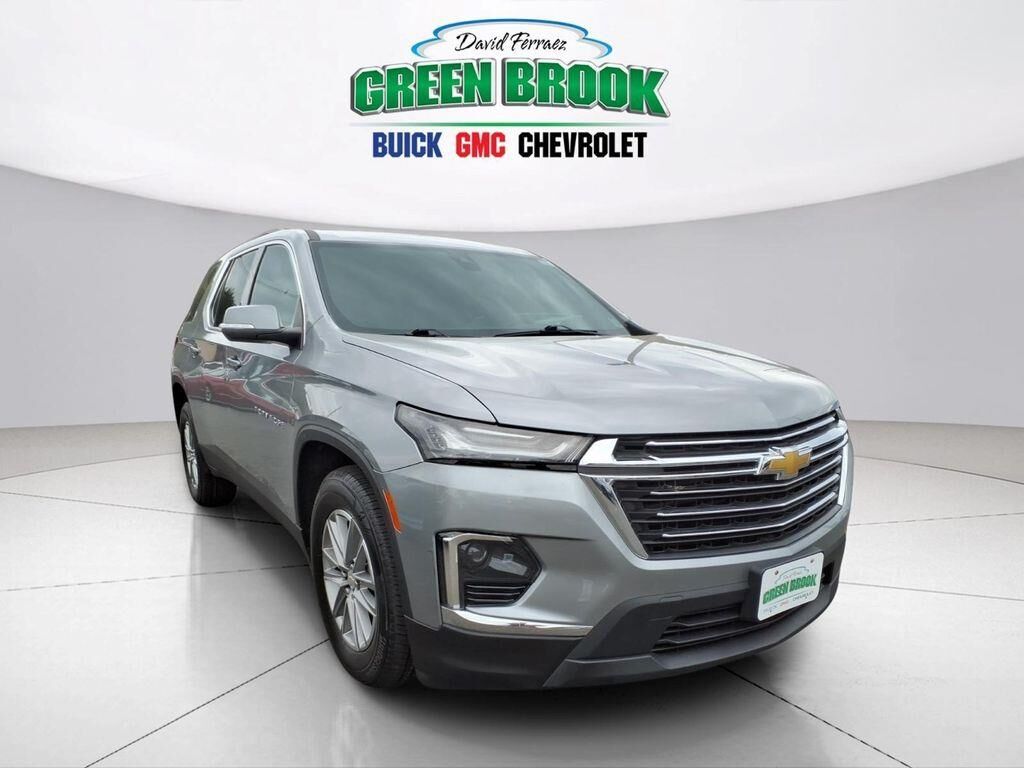 2023 Chevrolet Traverse LT Leather — photo 1 of 26