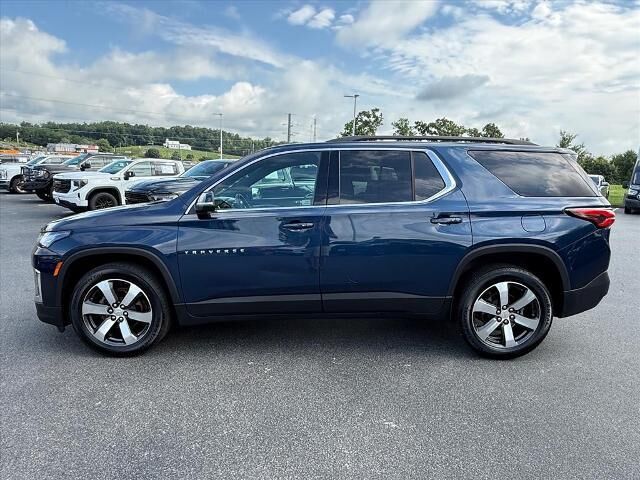 2023 Chevrolet Traverse LT Leather — photo 1 of 13