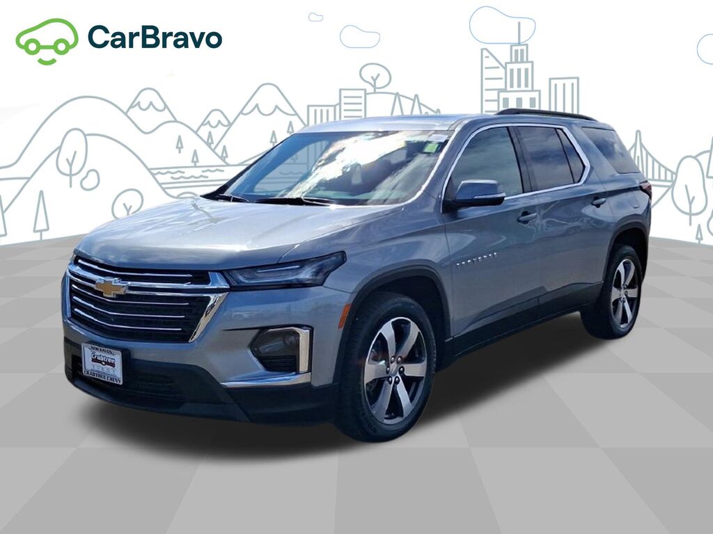 2023 Chevrolet Traverse LT Leather — photo 1 of 6