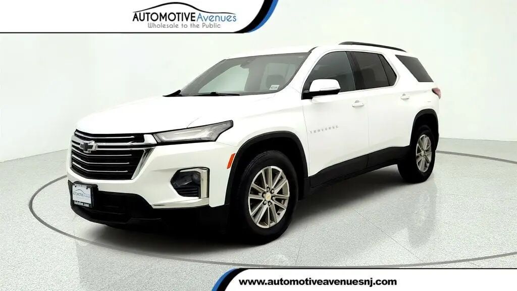 2023 Chevrolet Traverse LT Leather — photo 1 of 1