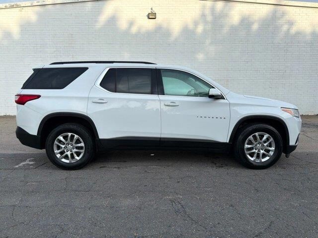 2021 Chevrolet Traverse LT Leather — photo 1 of 72